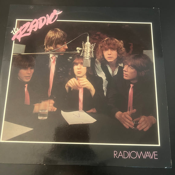 The Radio - Radiowave